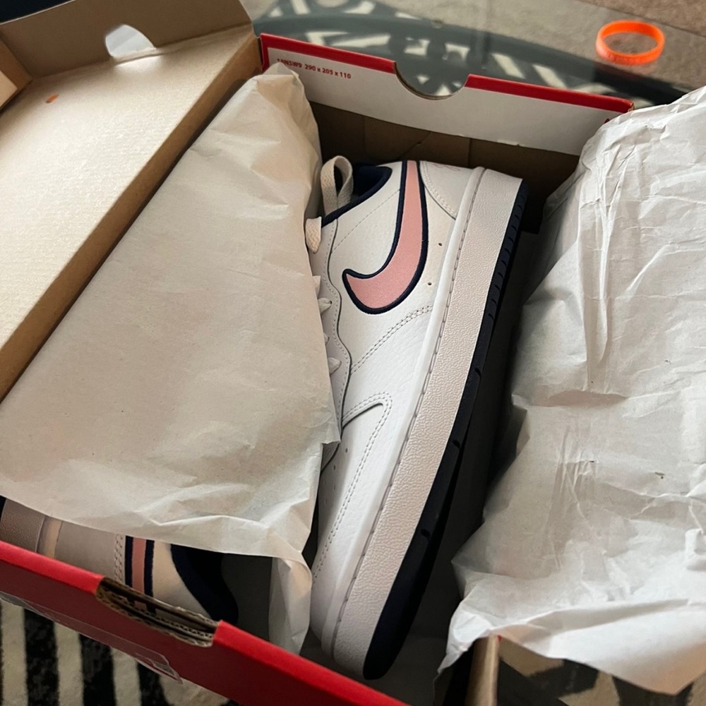 Nike shoes